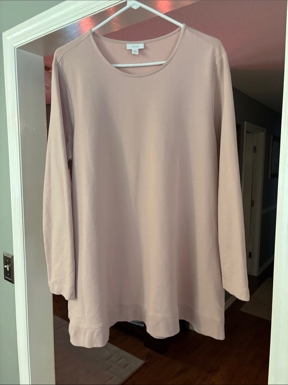 Women's Relaxed Long-Sleeve Tunic Sweatshirt in Dusty Rose